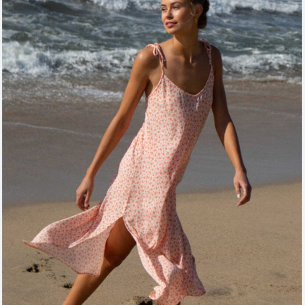 Billabong Sunbright Slip Dress Pink Floral Size M - Midi Dress. Never worn